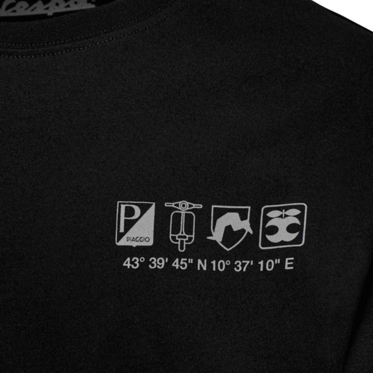 VESPA DEC TEE JET BLACK
