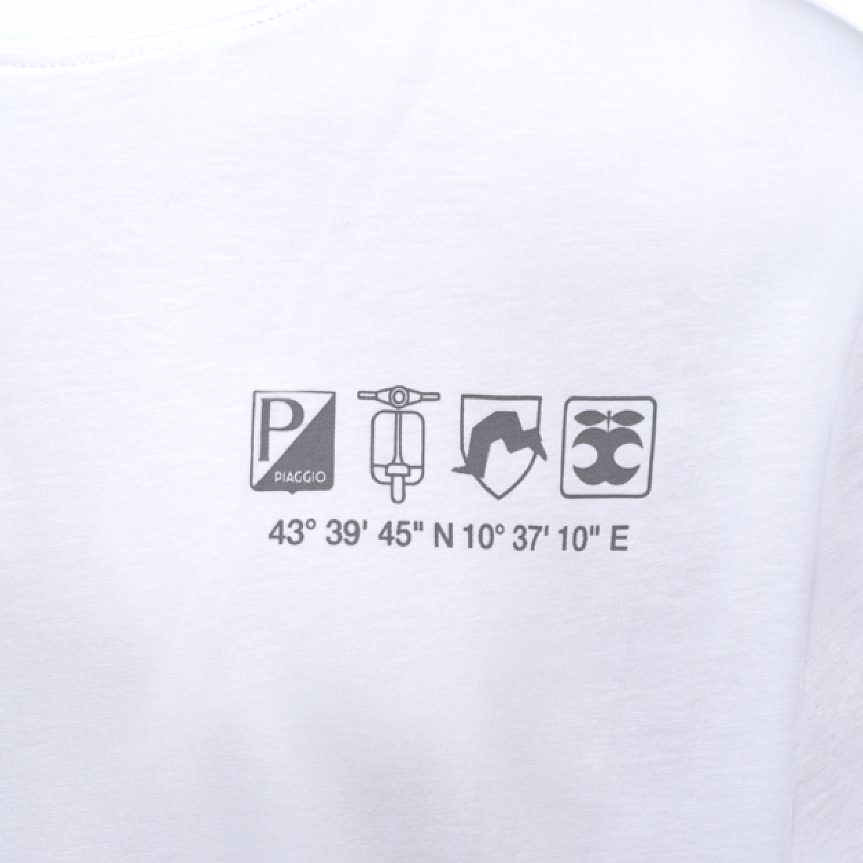 VESPA DEC TEE HOLY WHITE